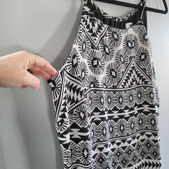 Old Navy Beautiful Ombre Summer dress. Like new condition - Picture 3 of 8